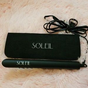 Soleil Ceramic Flat Iron w/ Heat Resistant Holder